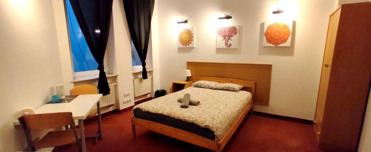 Mandala Hostel Poznan Exterior photo